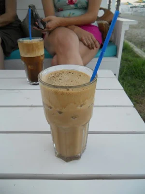 One week in Cyprus road trip: our first frappe near Larnaca