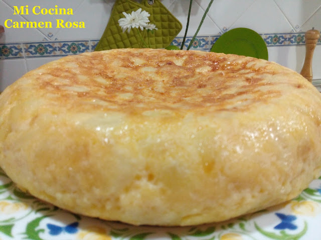 TORTILLA DE PAPAS CON CEBOLLA