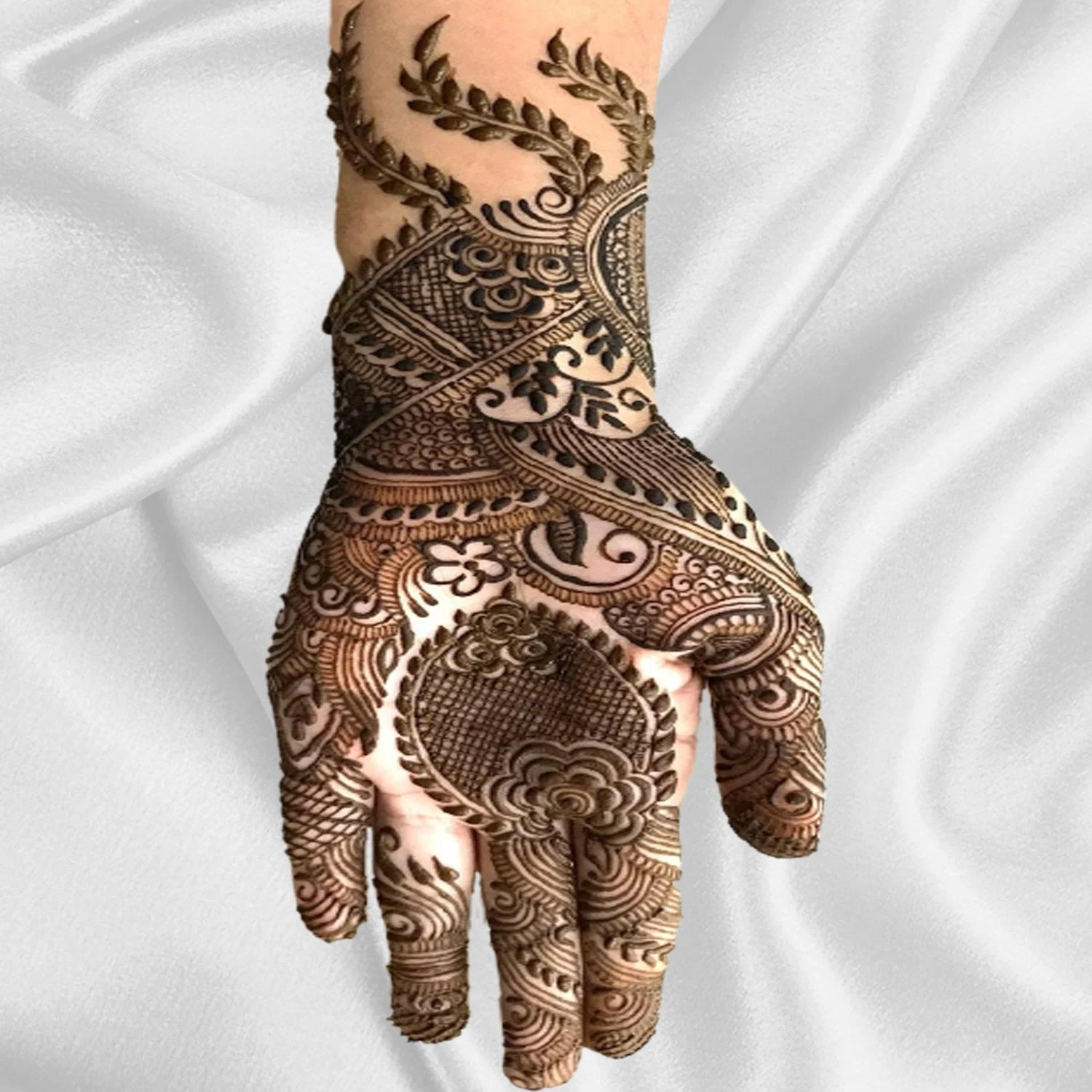 Forehand Mehndi Designs – Beautiful Front Hand Mehndi Designs # 04