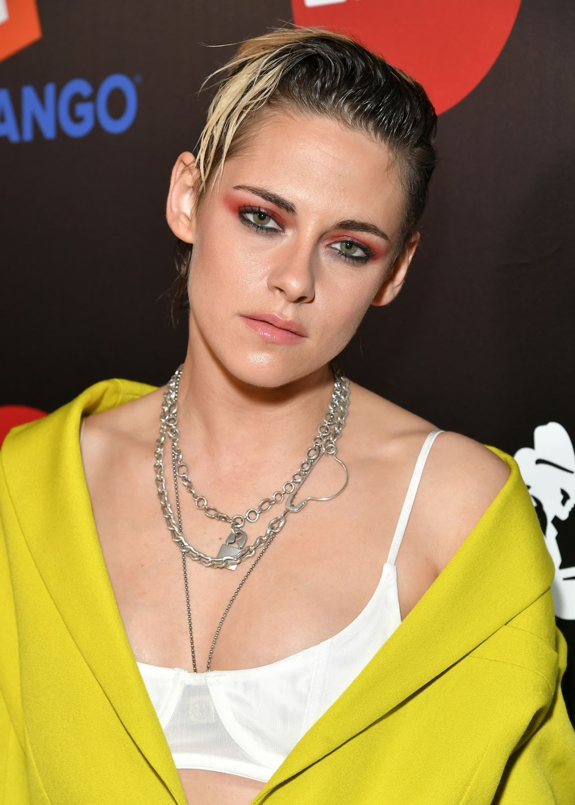 Kristen Stewart – Pioneer of the Year Dinner Honoring Elizabeth Banks