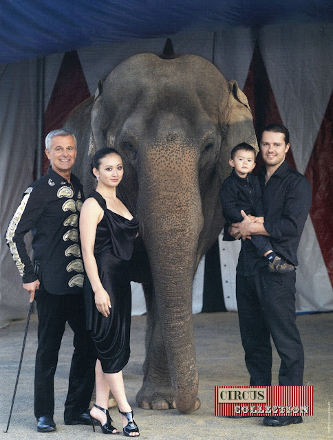 portrait de famille avec un éléphant