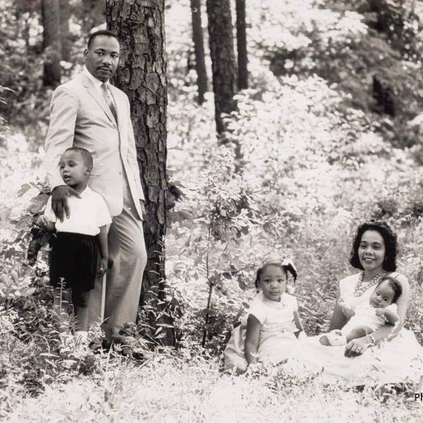 BLACK CHICK A LITTLE ROCKED MARTIN LUTHER KING RARE FAMILY PHOTO