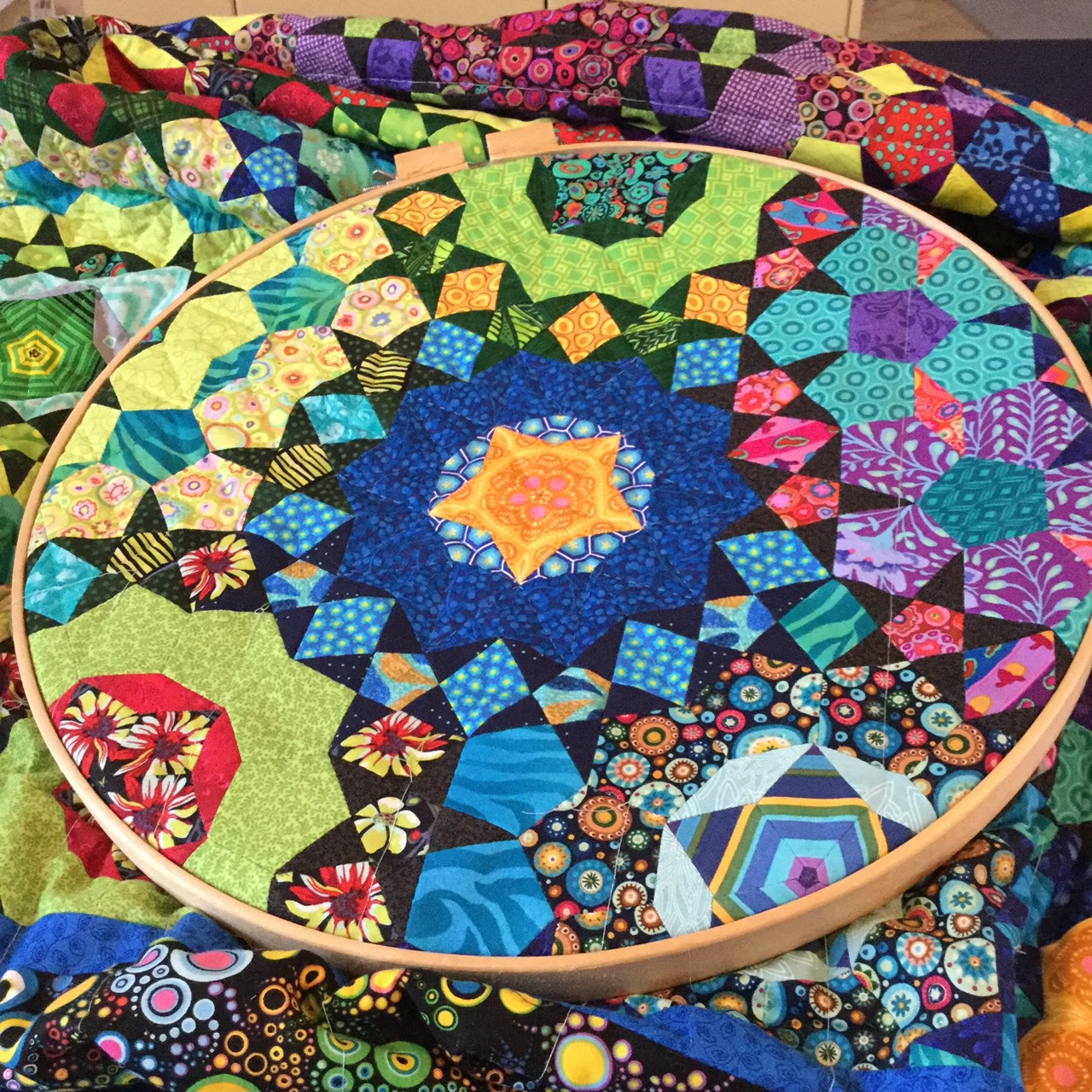 Wendy's quilts and more Hand quilting my la passacaglia quilt