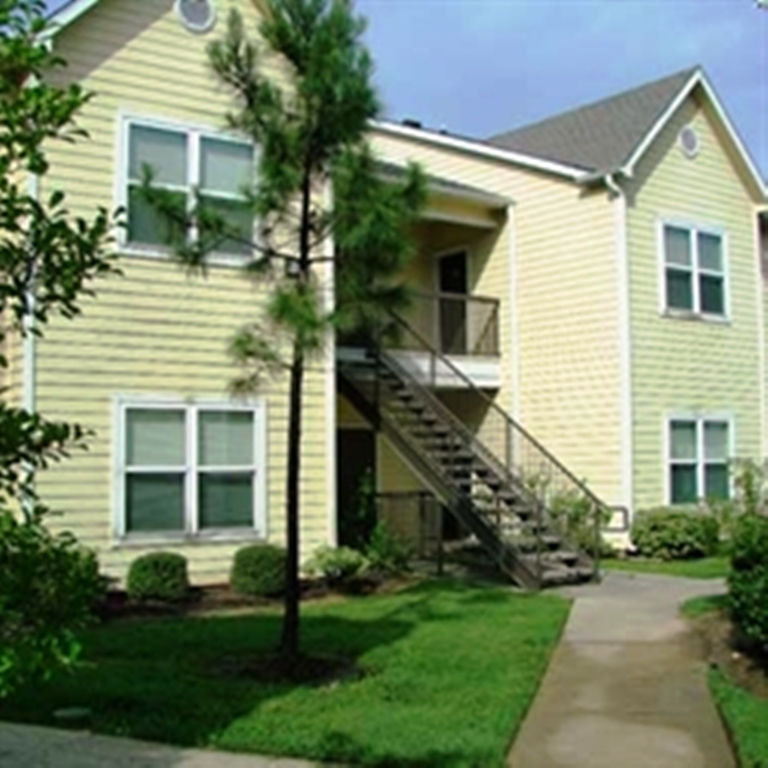 1, 2 and 3 Bedroom Apartments in Beaumont, TX. Free Rent Till January