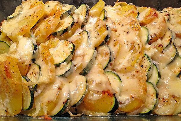 Kuche Guten Appetit: Zucchini-Kartoffel-Auflauf mit Knoblauch