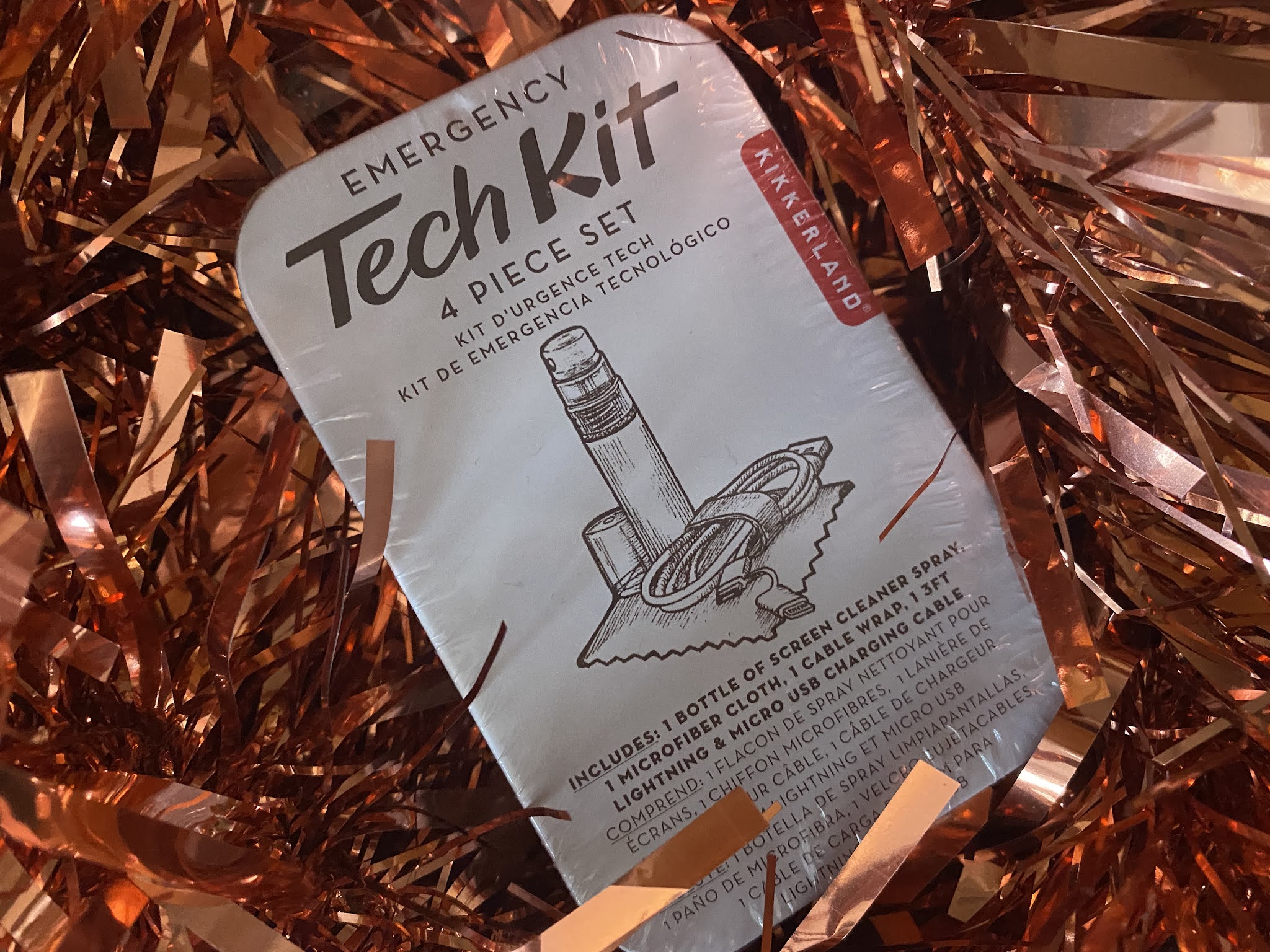 Kikkerland tech kit