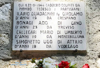 Lapide in memoria dei partigiani caduti alla Casera Cavasi - loc. Fara di Crespano del Grappa