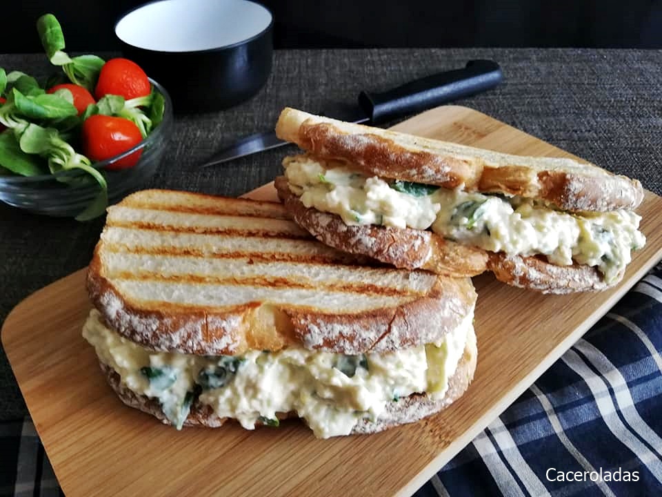 Receta de sándwich de pollo y huevo Caceroladas