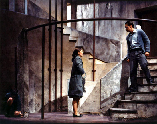 Teatro para ti: 'Historia de una escalera'. Centro de Documentación Teatral  