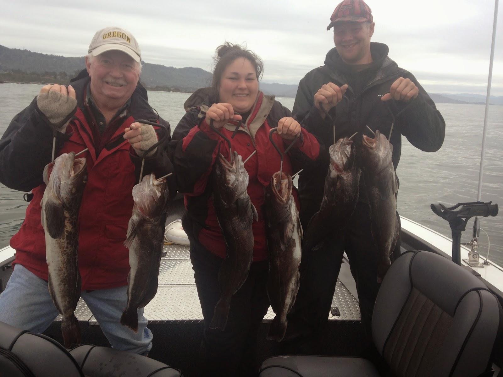 Brookings, Oregon, Fishing Charters Limits of lingcod, rockfish out of Brookings (4282015)