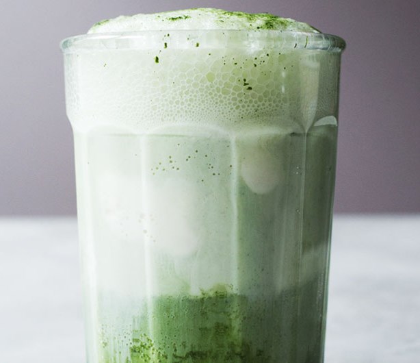 Matcha (Green Tea) Ice Cream Float #drinks #easyrecipe