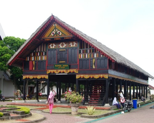 Download this Aceh Dikenal Dengan Sebutan Rumah Krong Bade picture