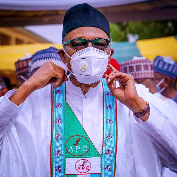 Buhari with face masks