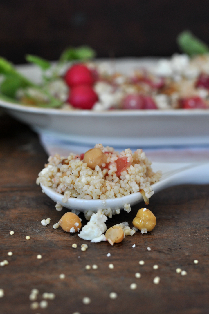 glutenfree Roasted-Radish-Salad with chickpeas, millet and feta cheese, perfect for those last summer nights