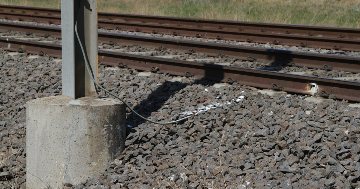 4 Railway Track Grounding