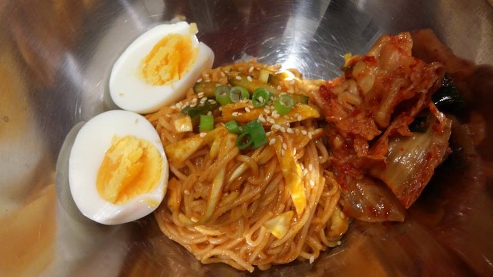 Resep dan Cara Membuat Masakan Korea Bibim Guksu alias Mie