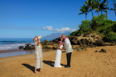 maui weddings,maui wedding planners, maui wedding photographers, maui wedding coordinators, maui beach weddings