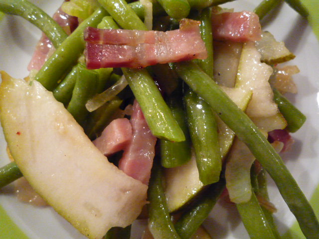 Bolli&amp;#39;s Kitchen: Salade d&amp;#39;haricots verts au lard et au poires ...