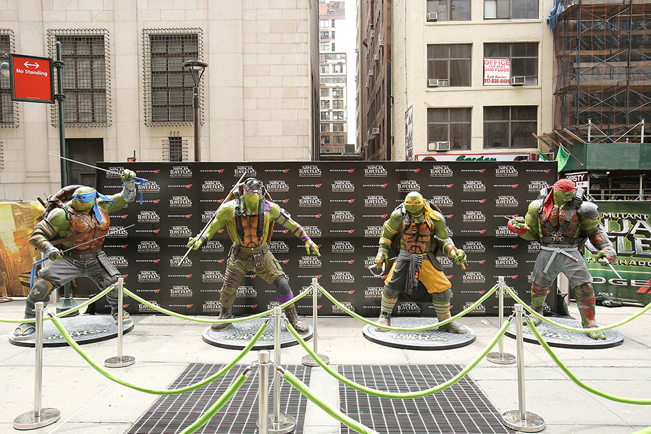 Teenage Mutant Ninja Turtles Crew Socks 6-Pack – Pizza & Skateboards Design, Officially Licensed TMNT Socks