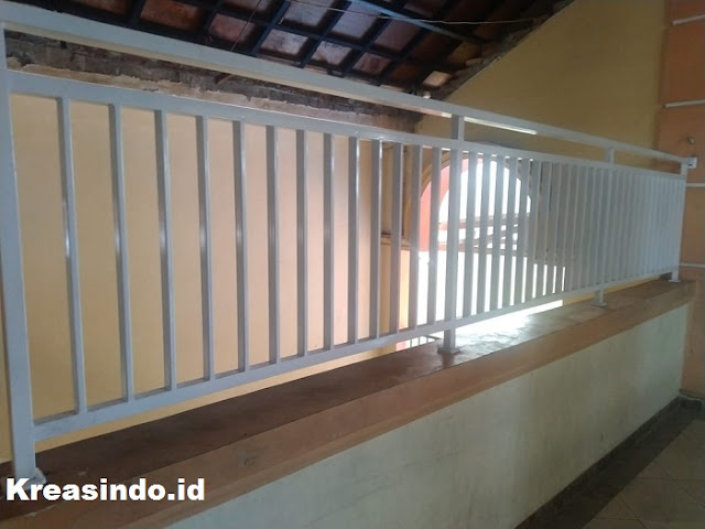 Repeat Order pesanan Kursi Taman Besi dan Balkon Besi Minimalis SDIT Insan Mandiri di Kalibata Jakarta Selatan