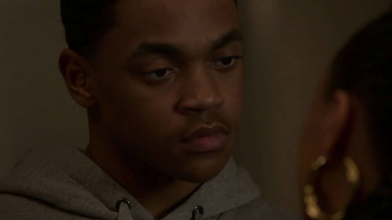 Michael Rainey Jr Films Et Programmes Tv ausCAPS: Michael Rainey Jr. shirtless in Power Book II: Ghost 1-08