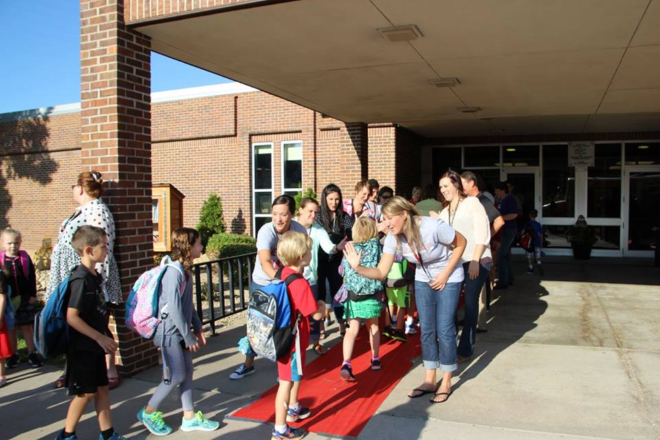 Falcon Ridge Elementary : Falcon Ridge-First two weeks