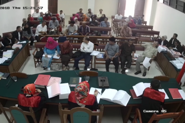 Viral, Detik-detik Guru Besar UIN Padang Meninggal di Persidangan Korupsi Viral, Detik-detik Guru Besar UIN Padang Meninggal di Persidangan Korupsi