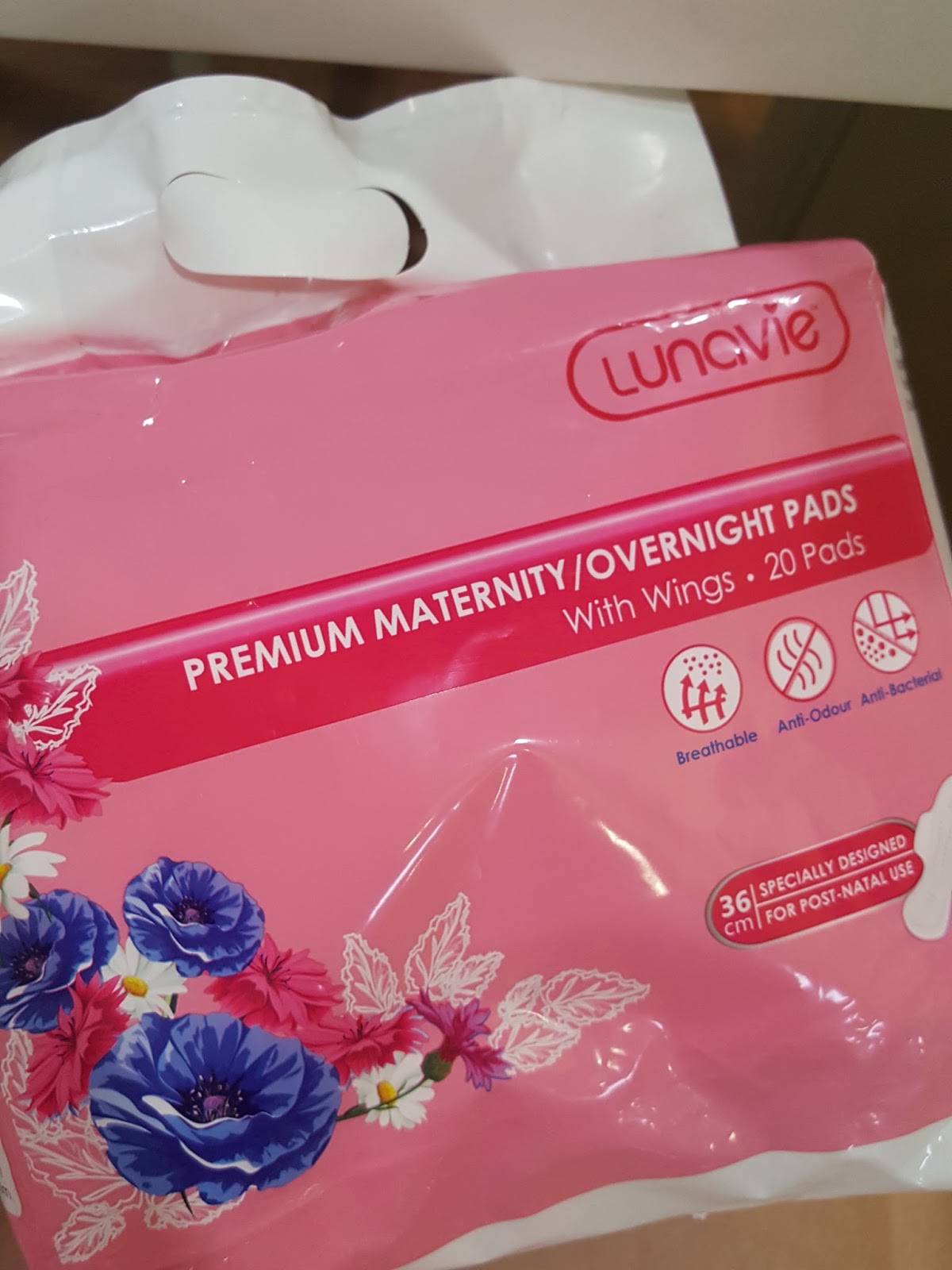Review of Lunavie premium Maternity/Overnight pads Malaysian Blogger