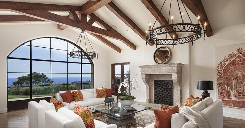 A Luxurious and Expansive Estate with Ocean and Mountain Views