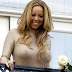 Suami Larang Mariah Carey Berpakaian Seksi