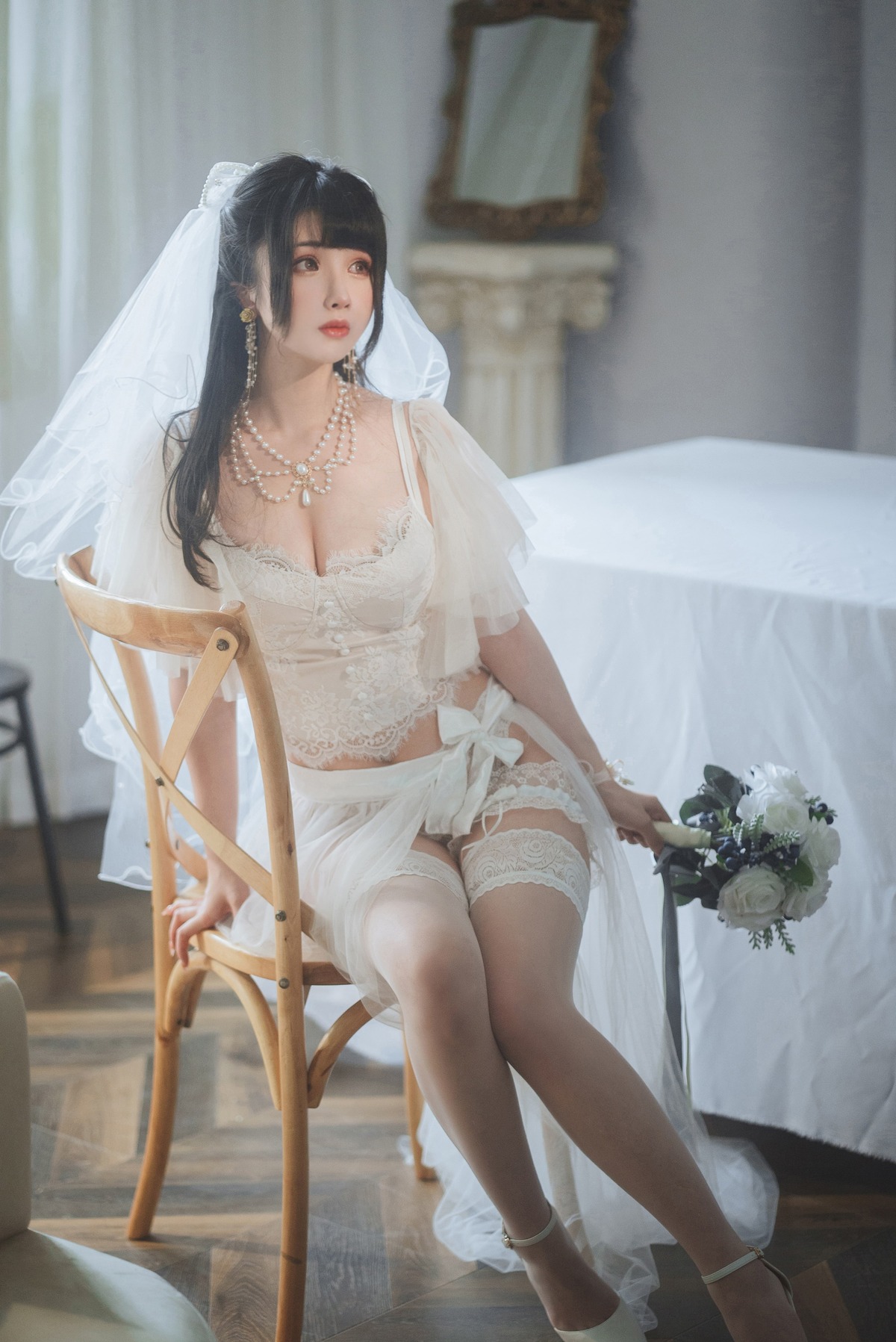 [Rioko凉凉子] 透明婚纱