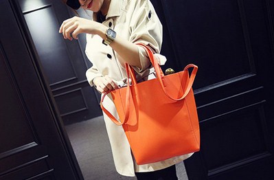 Túi xách nữ kèm dây đeo chéo, thiết kế thuần màu, phong cách Âu Mỹ tui xach nu kem day deo cheo thiet ke thuan mau phong cach au my 9 Túi xách nữ kèm dây đeo chéo, thiết kế thuần màu, phong cách Âu Mỹ