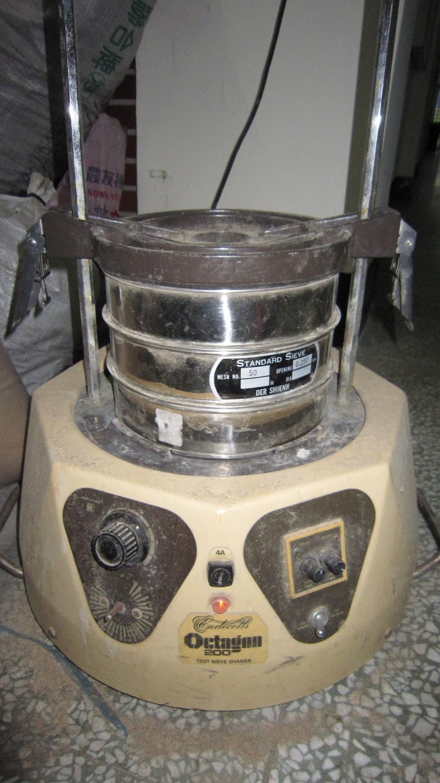 Advantages of using municipal solid waste incineration bottom ash in combination with biochar