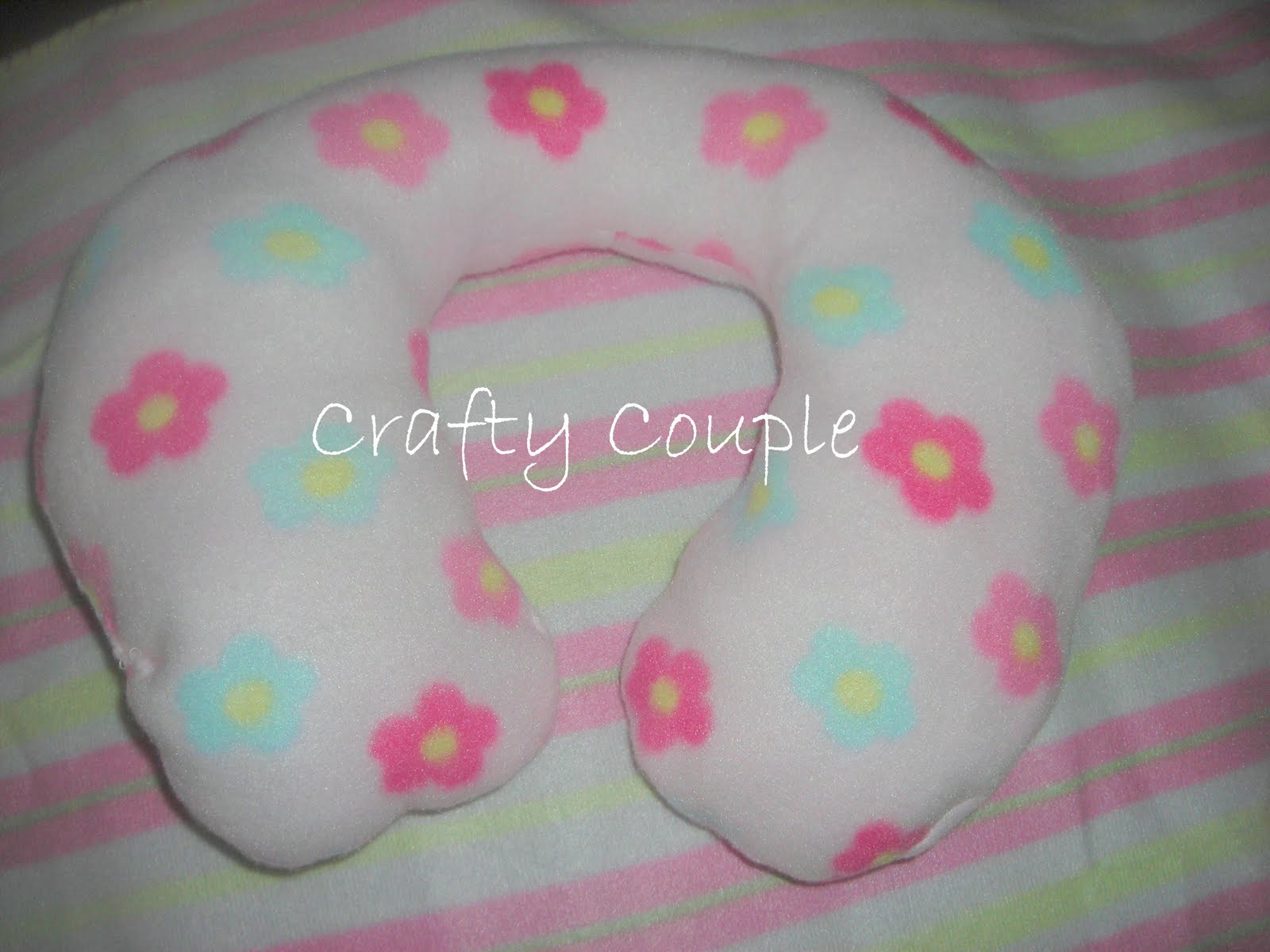 crafty couple Neck pillow and blanket pouch