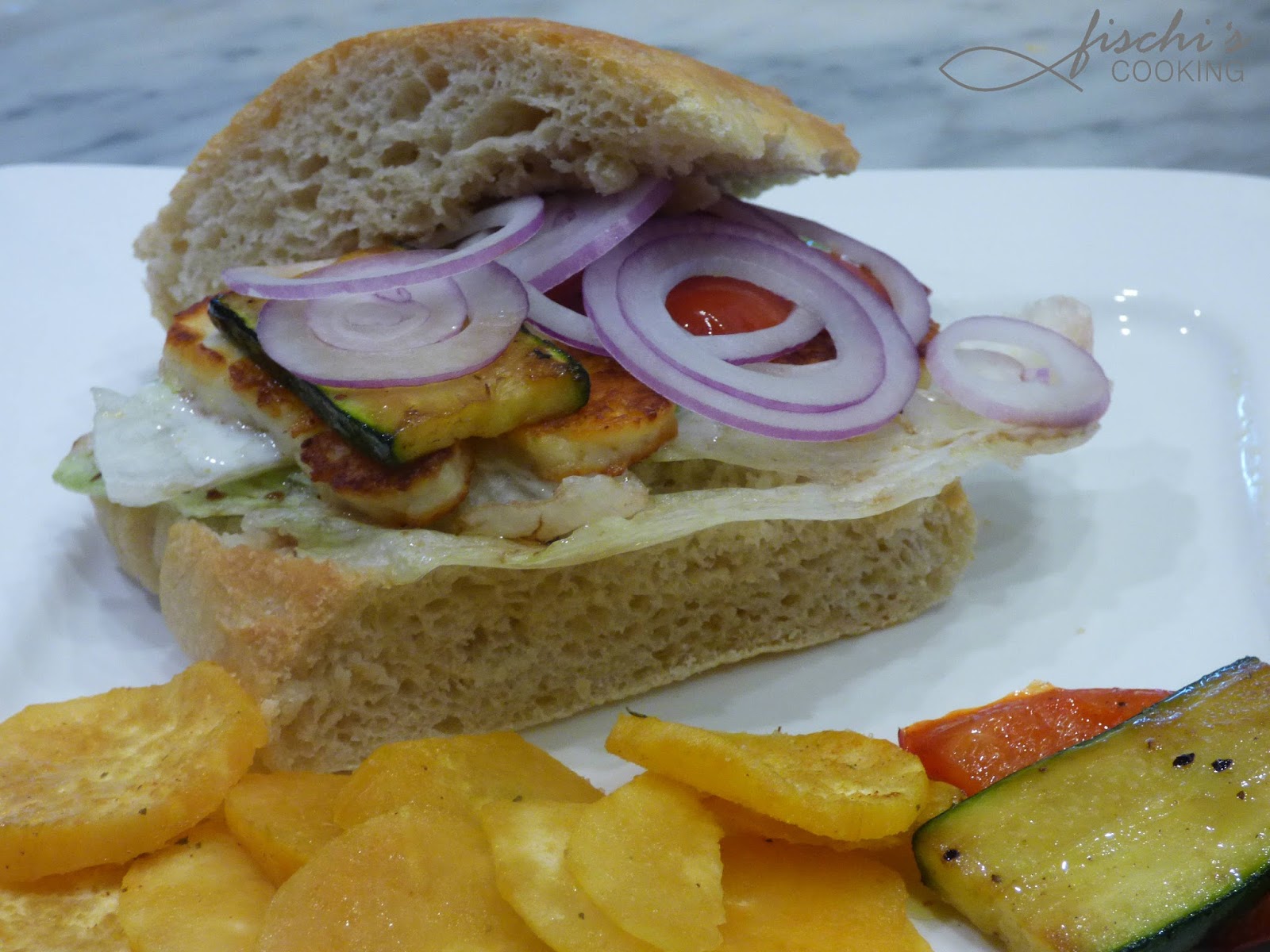 mediterranes sandwich mit süßkartoffelchips