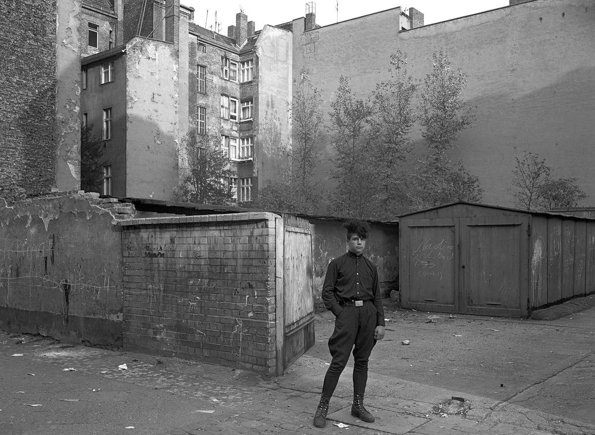 Amazing Photographs Capture Everyday Life in East Berlin in the Mid