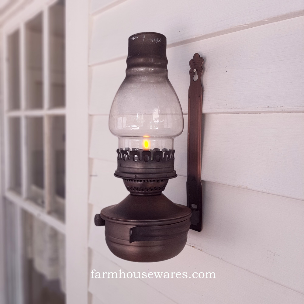 Vintage Style Oil Lamp Wall Sconce Protasm