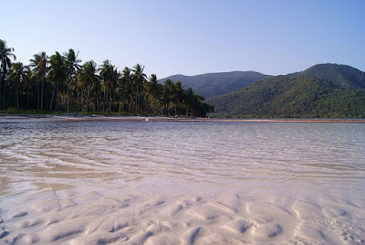 Pantai Legon Lele