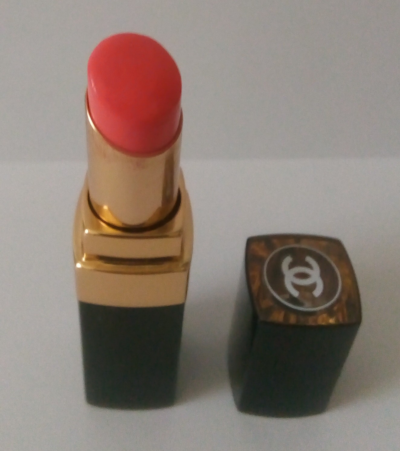 Chanel: NEWS FLASH: ROUGE COCO FLASH and LE VERNIS. The looks.
