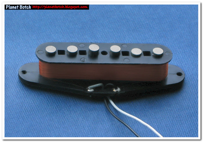 Fender Japan Vintage Strat pickup minus the cover