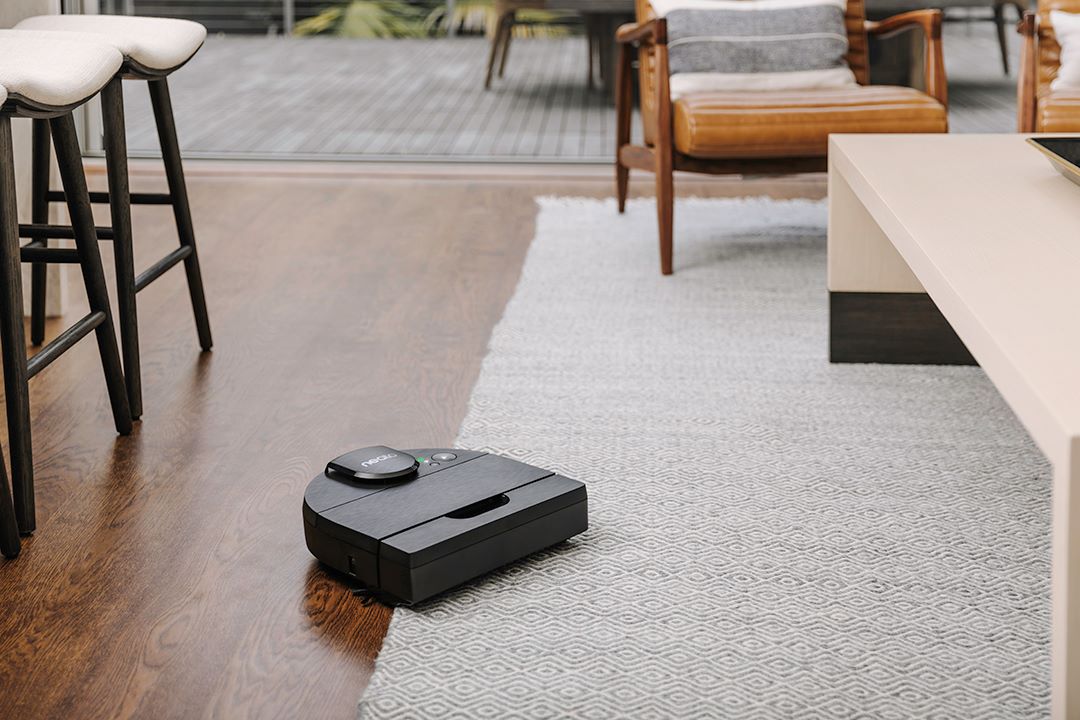 Neato Robotics  D-9 Intelligent Robot Vacuum