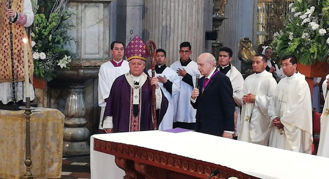 Arzobispo de Puebla condena a mujeres que recurran y apoyen el aborto