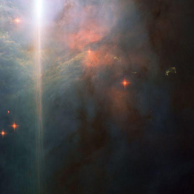 Hubble pictures NGC 2023: a Sunset Glow in Orion!