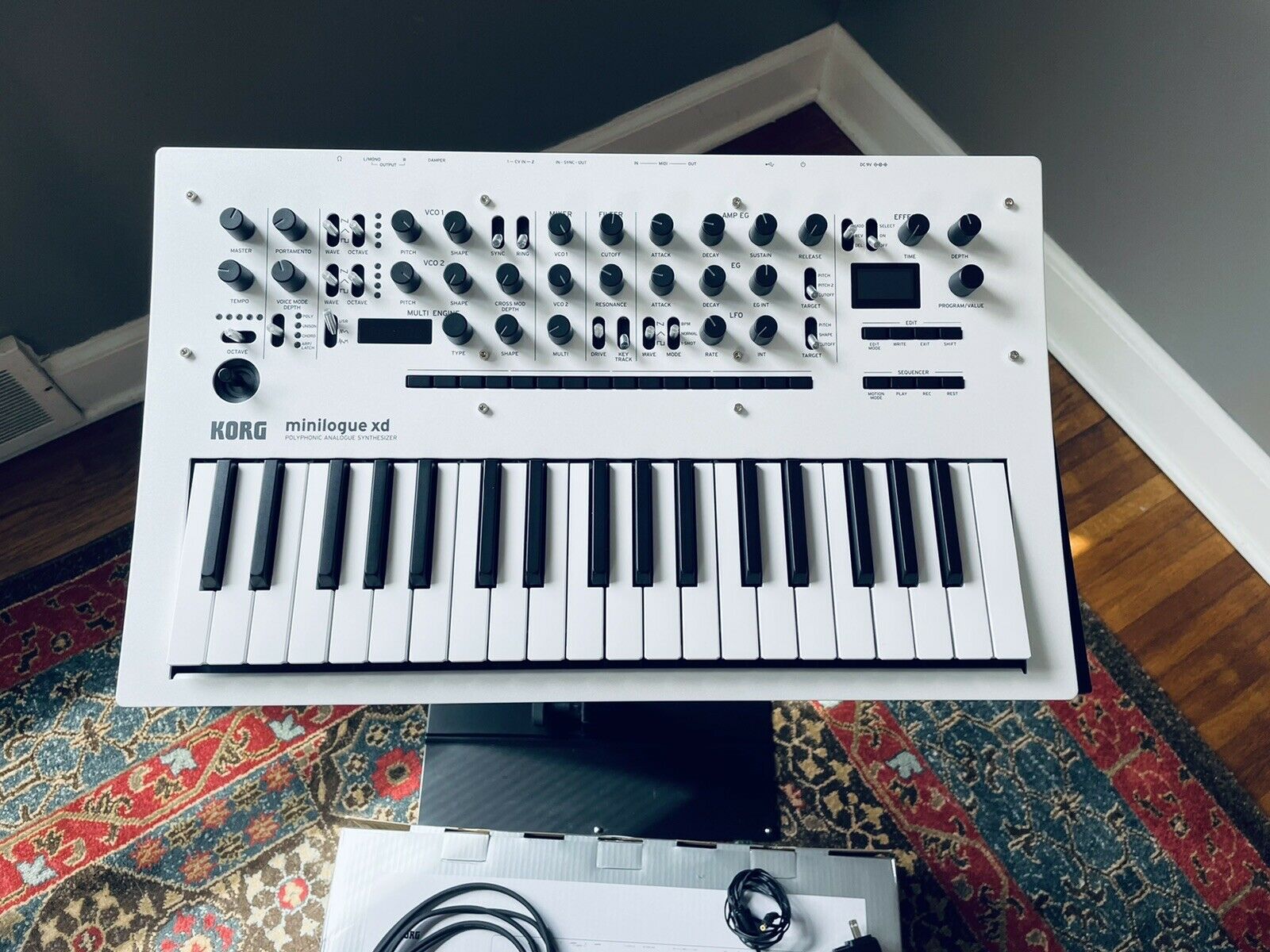 MATRIXSYNTH: Korg Minilogue XD PW (Pearl White) Synthesizer