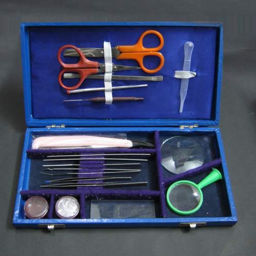 Surgical Instruments Kits January 2013