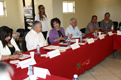 Acuerdan autoridades estatales y federales colaborar en la mejora educativa