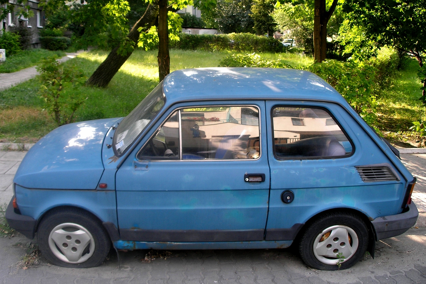 Pobliska Ulica Grochów Niebieski Polski Fiat 126p