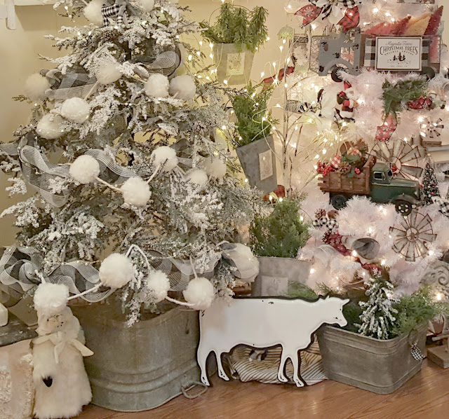 Penny's Vintage Home: Tiered Farmhouse Christmas Tree