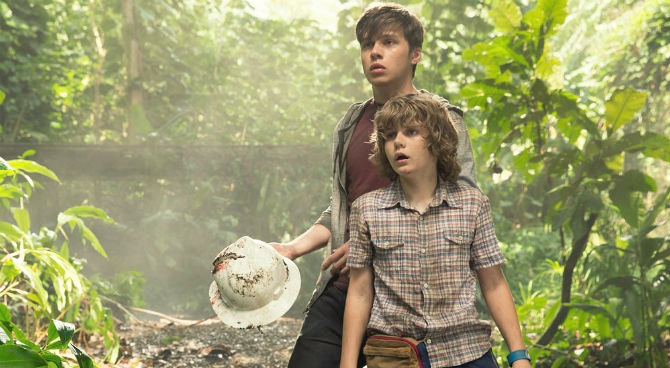 'JURASSIC WORLD' REVIEW [SPOILERS] - IF YOU BUILD IT THEY WILL COME | A ...
