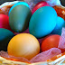 Πώς δεν θα σας σπάσουν τα πασχαλινά αβγά κατά το βάψιμο